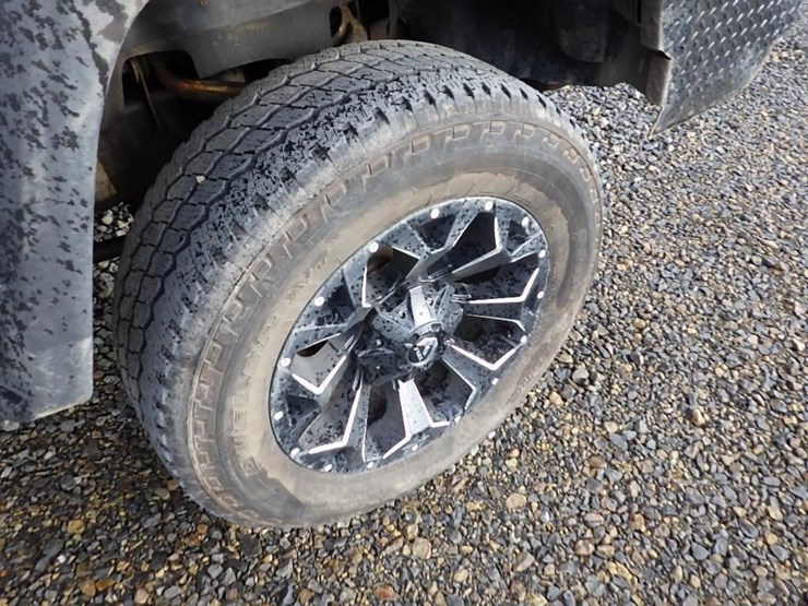 2011-chevrolet-2500-image-33