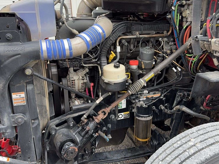 2019-peterbilt-579-image-18