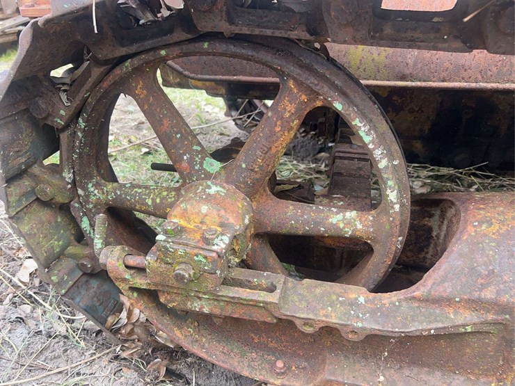 caterpillar-2-ton-crawler-image-44