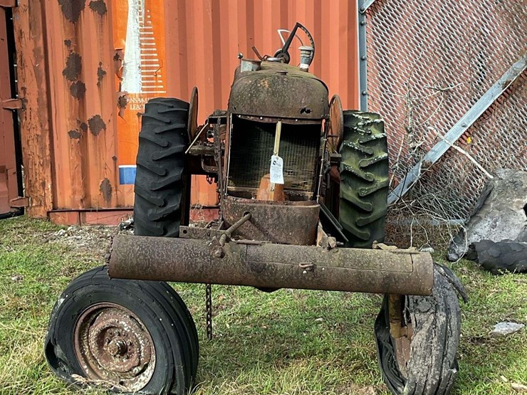 avery-parts-tractor-image-3