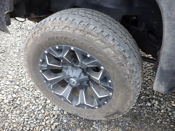 2011-chevrolet-2500-image-31