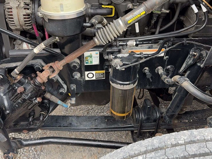 2019-peterbilt-579-image-21