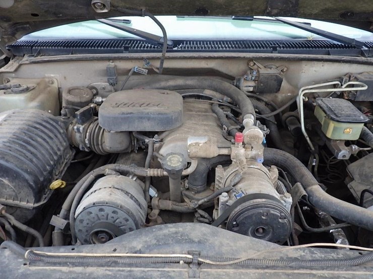 1999-chevrolet-3500-image-11