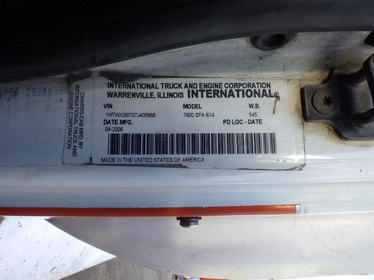 2007-international-7600-image-48