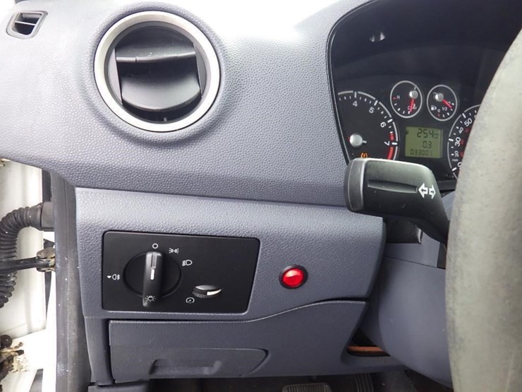 2013-ford-transit-image-25