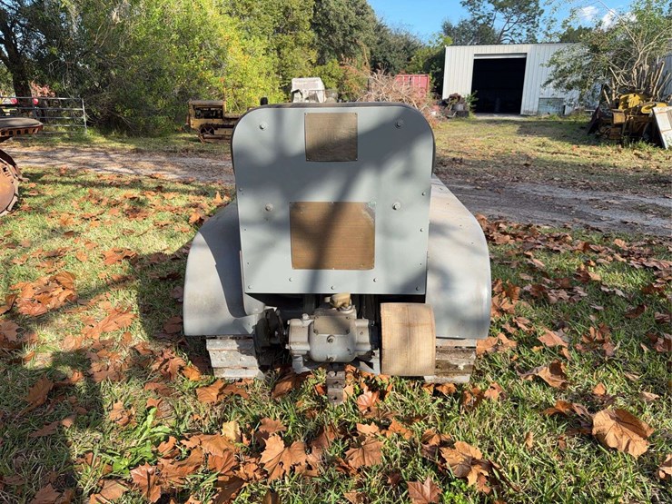 caterpillar-ten-orchard-image-8