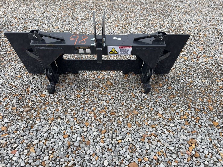 adapt-universal-skid-steer-quick-tach-image-1