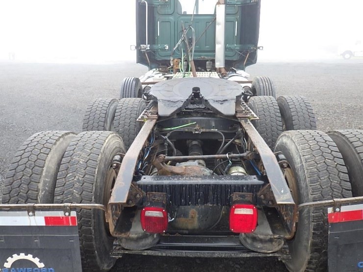 2018-western-star-5700xe-image-9