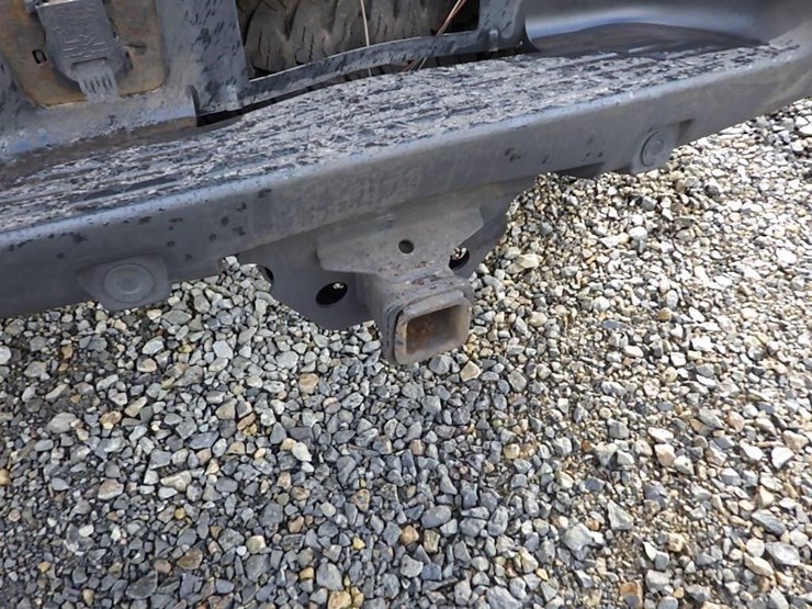 2011-chevrolet-2500-image-9