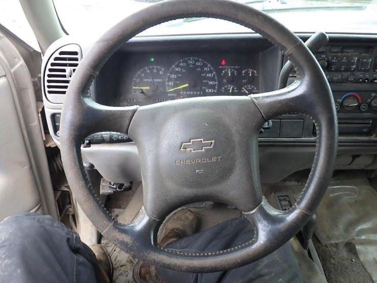 1999-chevrolet-3500-image-19