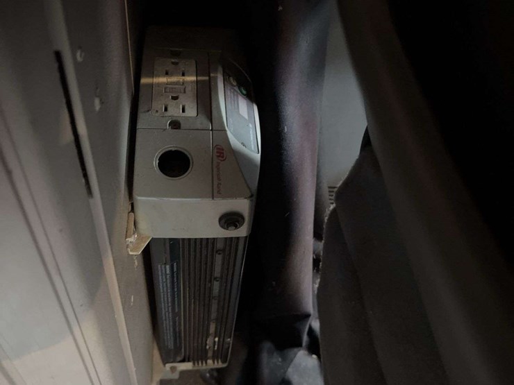 2019-peterbilt-579-image-48