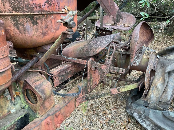 b.f.-avery-parts-tractor-image-23