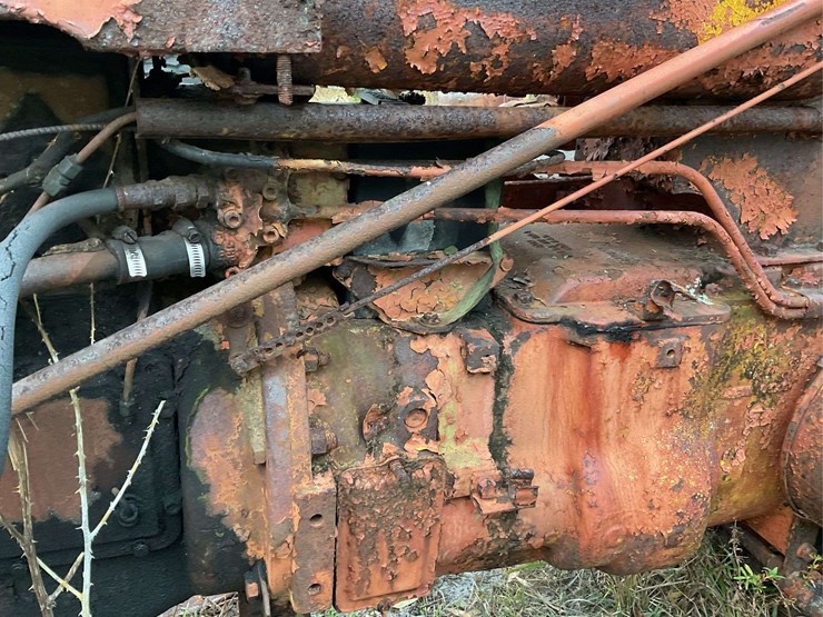 minneapolis-moline-zau-parts-tractor-image-20