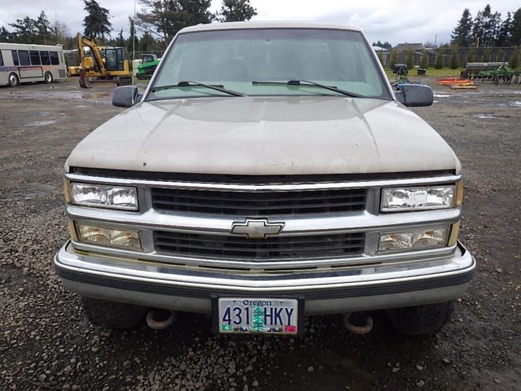 1999-chevrolet-3500-image-2