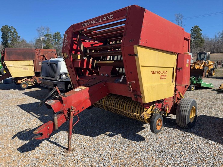 new-holland-855-image-3