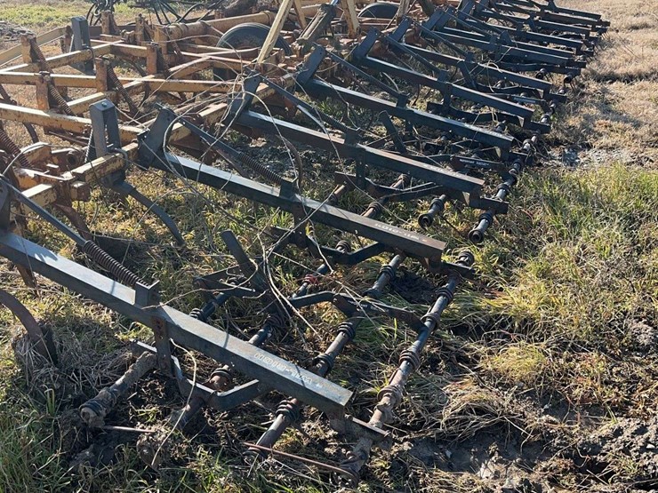 taylor-32'-field-cultivator,-needs-parts-image-3