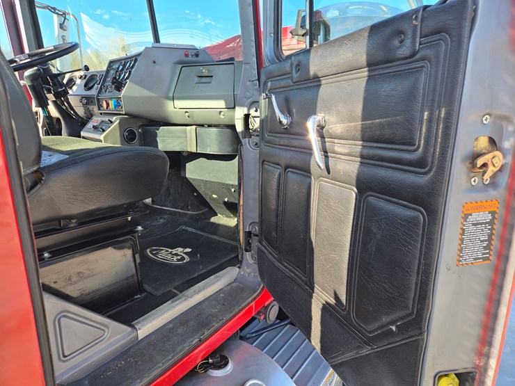 2000-mack-rd688s-image-53