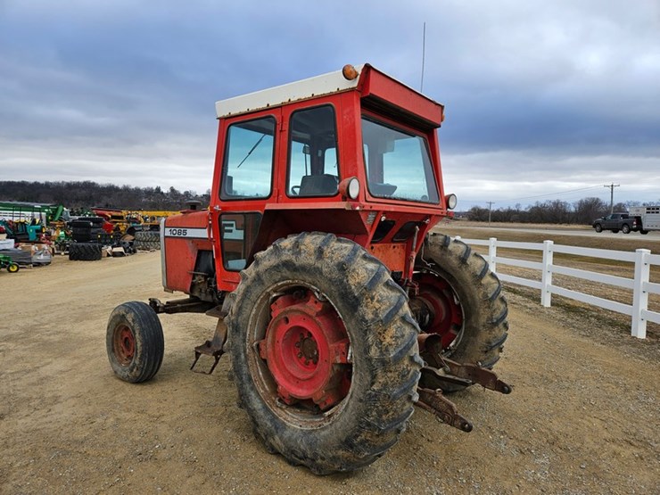 massey-ferguson-1085-image-3