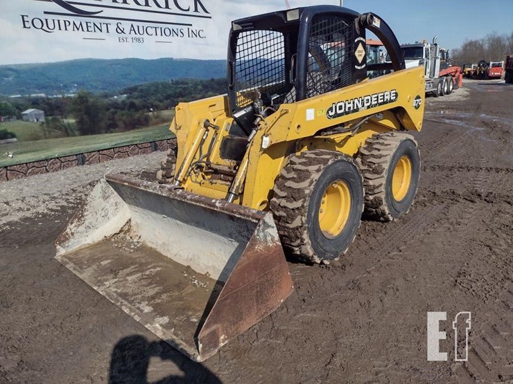 2000-deere-270-image-25