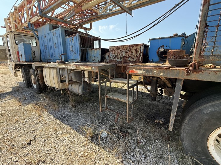 2007-moor-rig-xj60-dd-104'-200k-5-axle-well-service-workover-rig-image-6