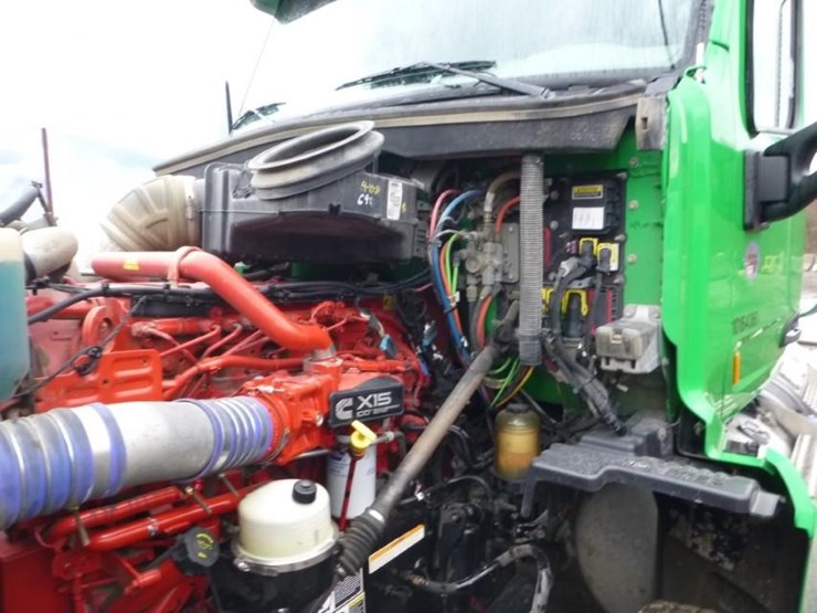 2020-peterbilt-579-image-16