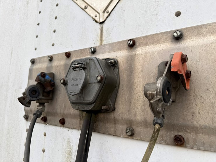 1993-trailmobile-van-image-9