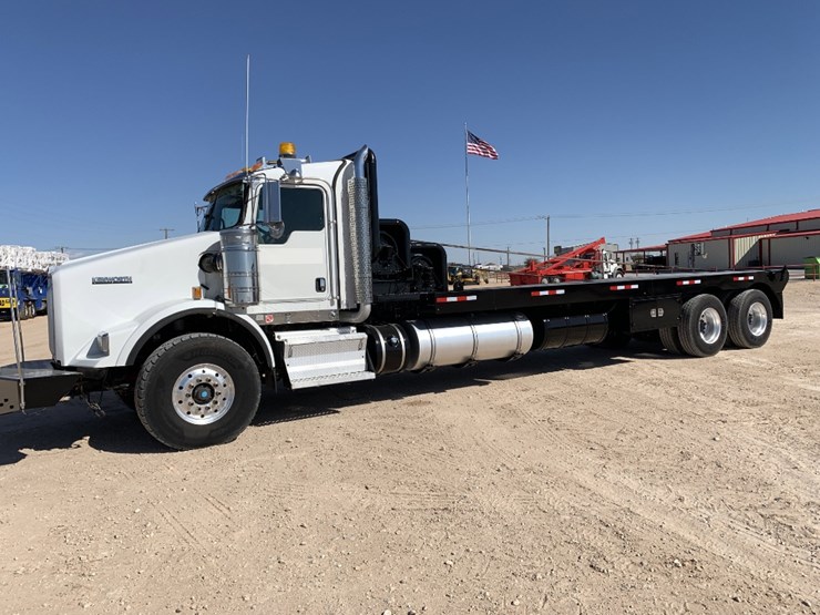 2014-kenworth-t800-image-1