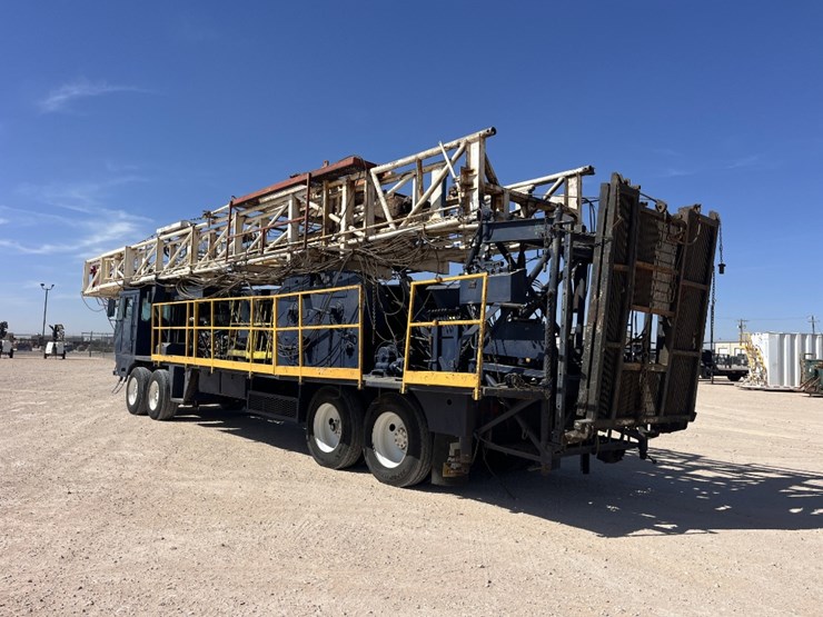 1982-rig-tech-450-series-well-service-rig-image-9