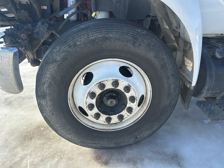 2012-ford-f650-image-52