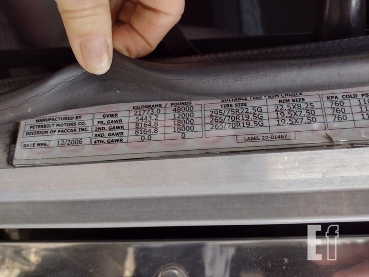 2007-peterbilt-379-image-6