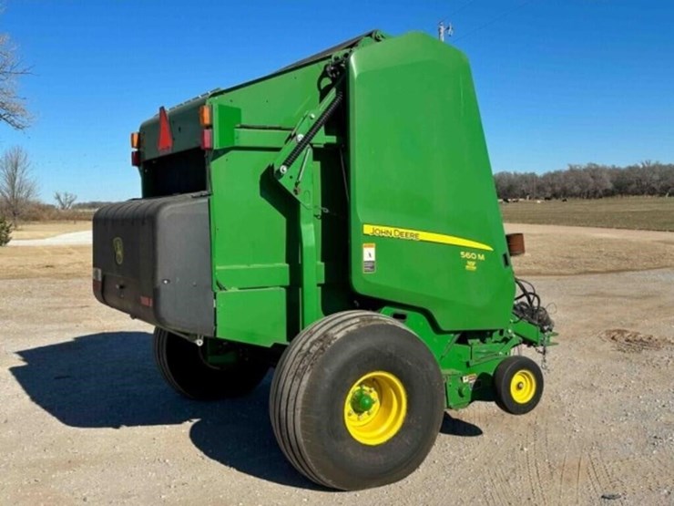 2020-john-deere-560m-image-3
