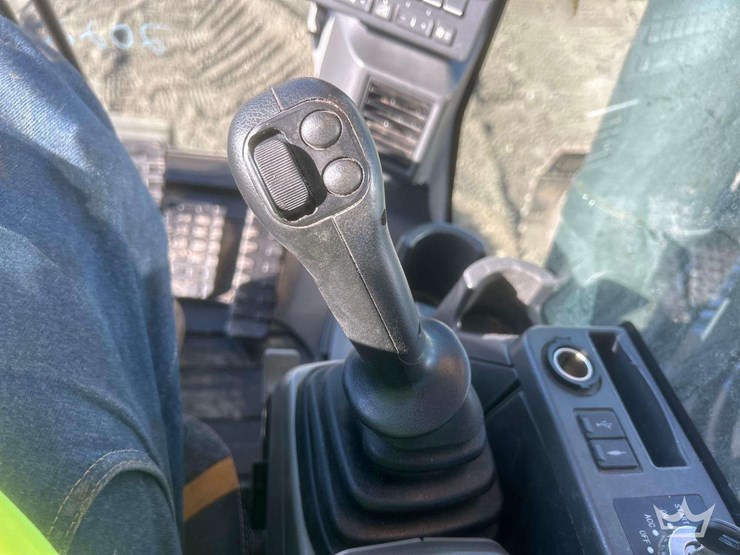 2022-case-cx220e-hydraulic-excavator-image-26