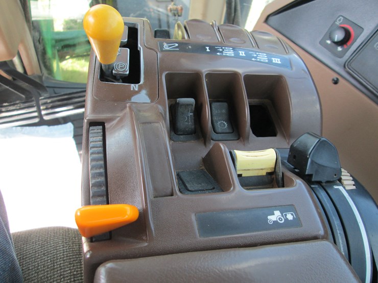 john-deere-8420-image-37