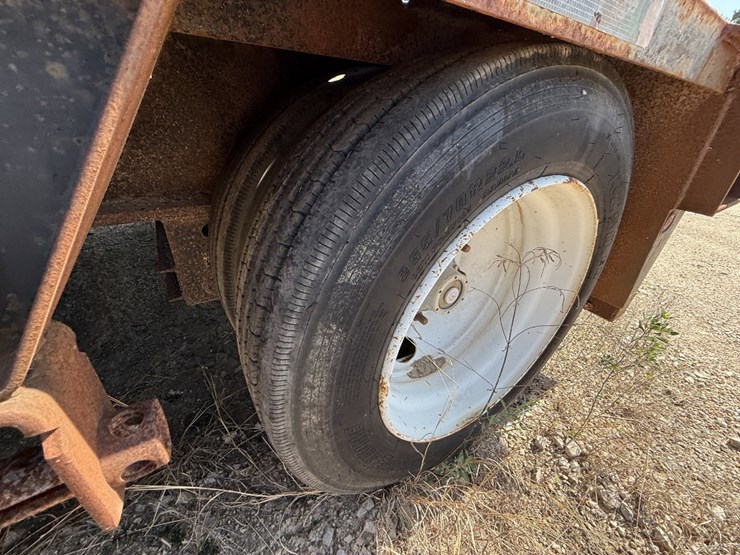 2006-nuttall-40'-x-102"-55-ton-3-axle-narrow-neck-lowboy-image-11