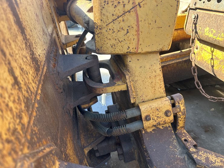 caterpillar-d5c-image-14