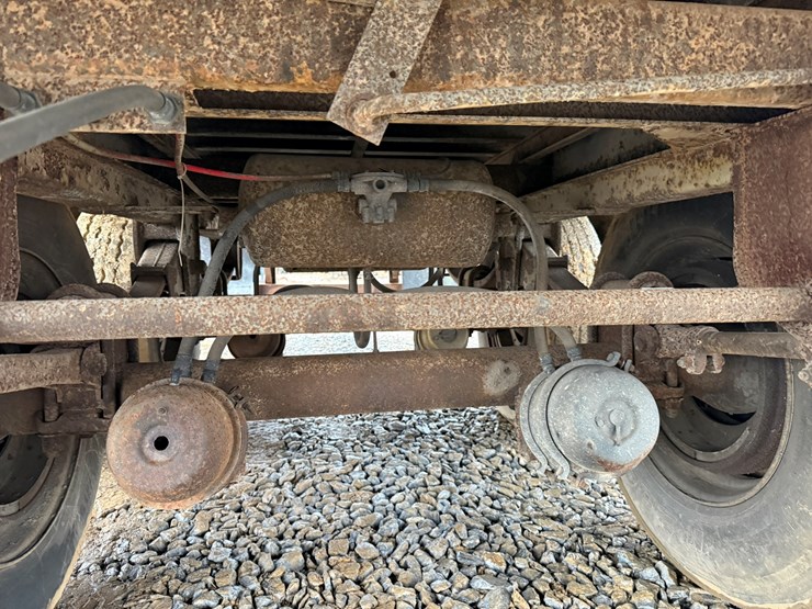 1993-trailmobile-van-image-16