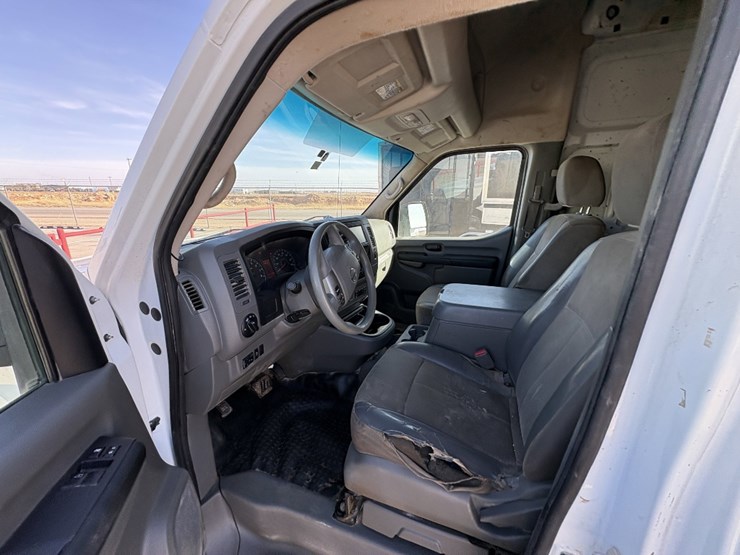 2019-nissan-nv2500-image-6