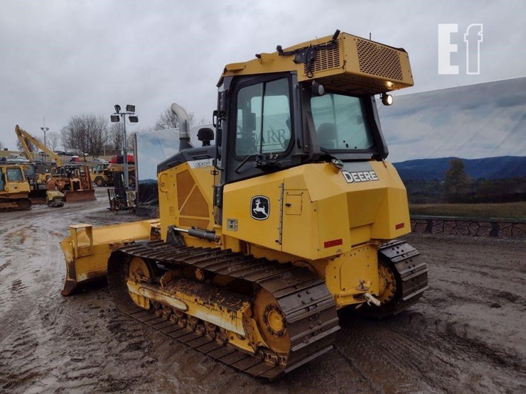 2015-deere-650k-lgp-image-47