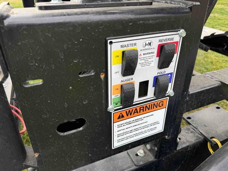 2023-j-&-m-251st-speedtender-image-24