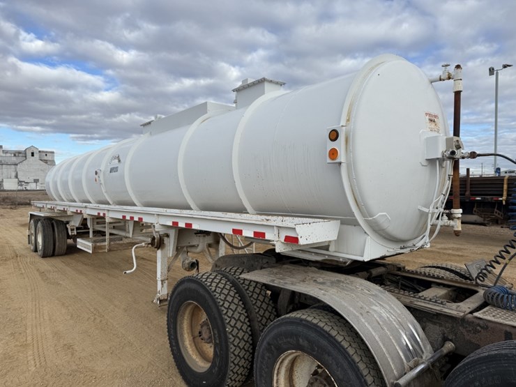 2014-overland-tank-inc-5,460-gal.-2-comp.-t/a-water-transport-trailer-image-2