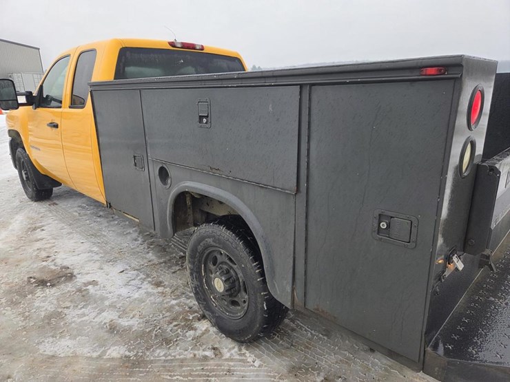 2008-chevrolet-2500-image-17