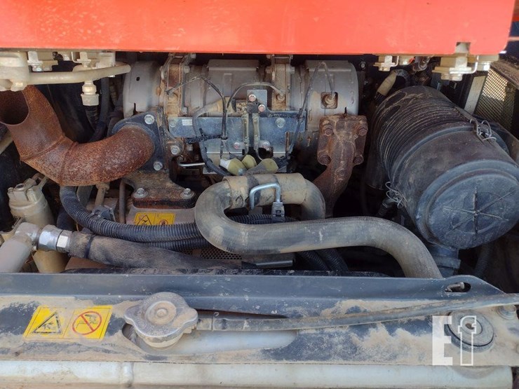 kubota-svl65-2-image-37