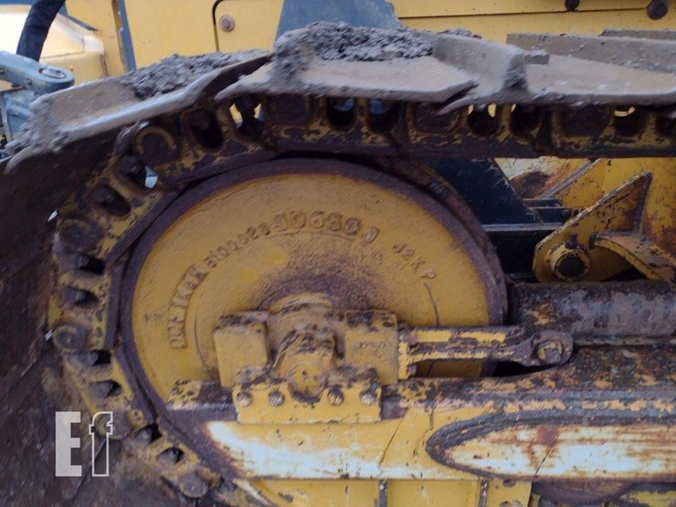 2015-deere-650k-lgp-image-26