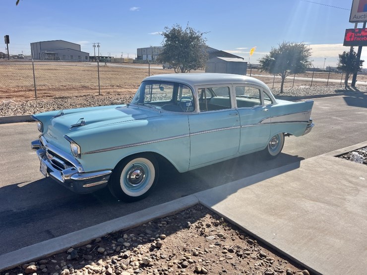 1957-chevrolet-210-4-door-sedan-image-4