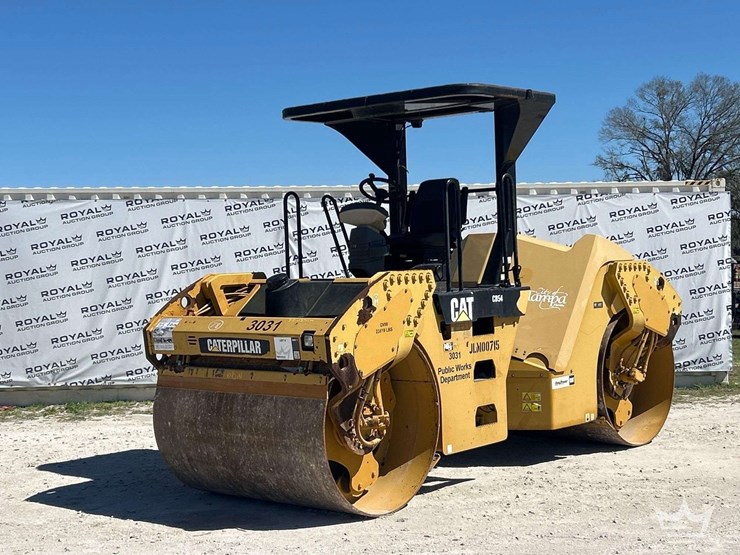 2012-caterpillar-cb54-image-1