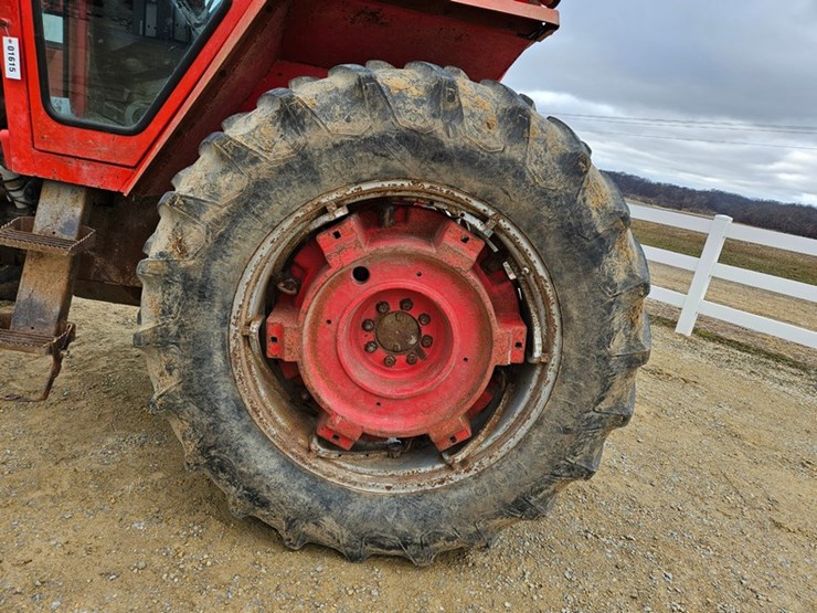massey-ferguson-1085-image-42
