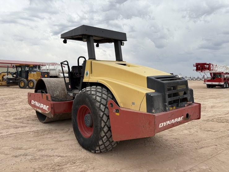 2012-dynapac-ca362d-image-4