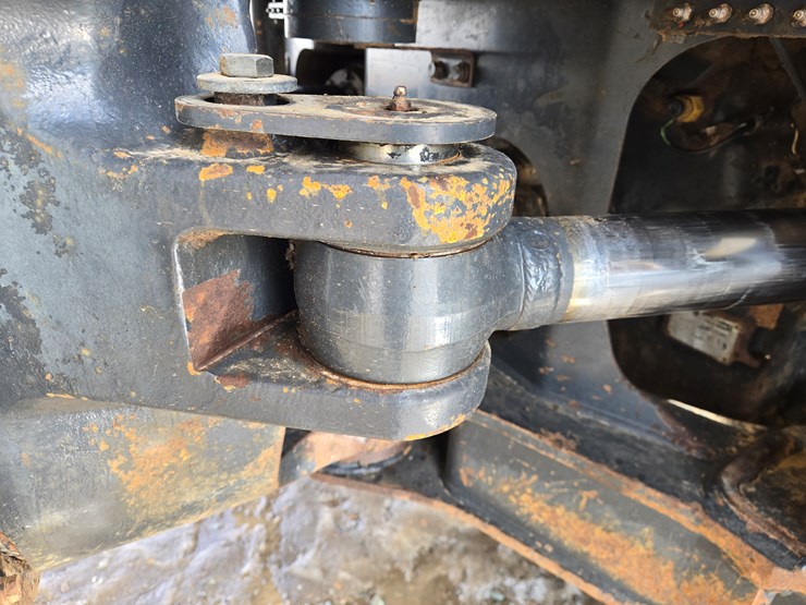 komatsu-hm400-2-image-17