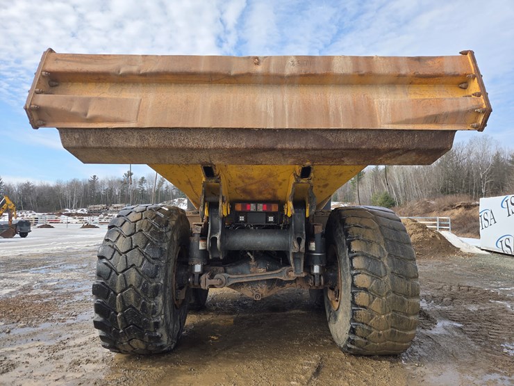 komatsu-hm400-2-image-3