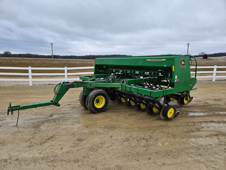 john-deere-15-image-1
